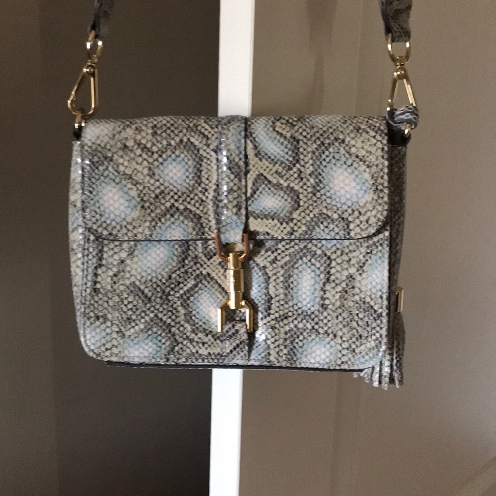 COPY - Crossbody